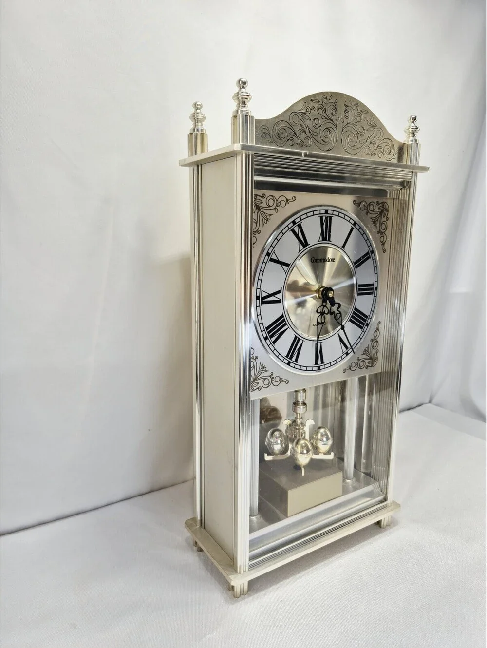 Vintage Gold Music Commodore Quartz Mantel Clock #632